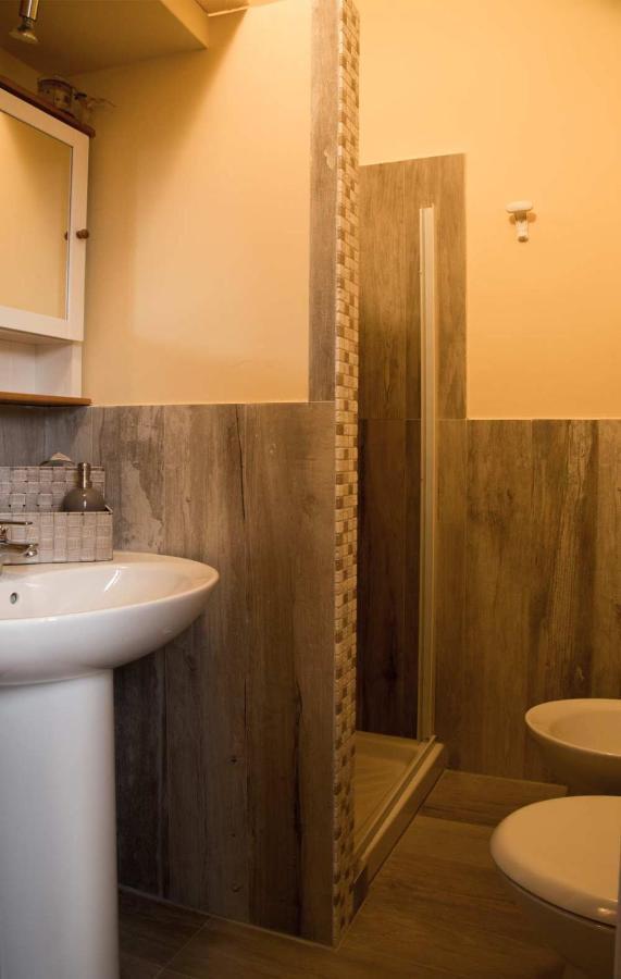 テルニ Le Pinelle Bed & Breakfast エクステリア 写真